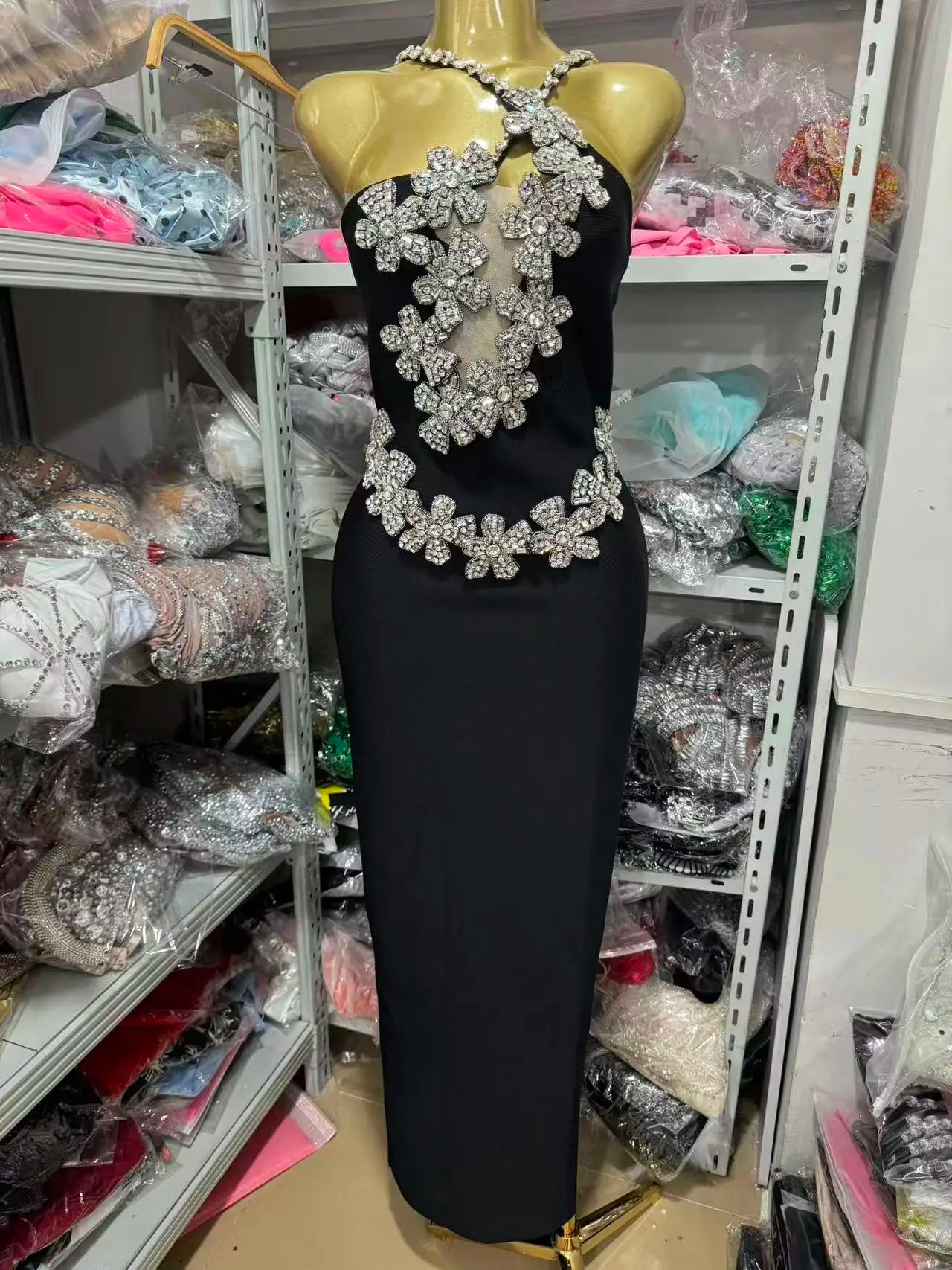 High-Quality Elegant White Off-Shoulder Beaded Hollow Long Wrap Dress Women's Party Gown Fashionable Trendy Bridal Dress