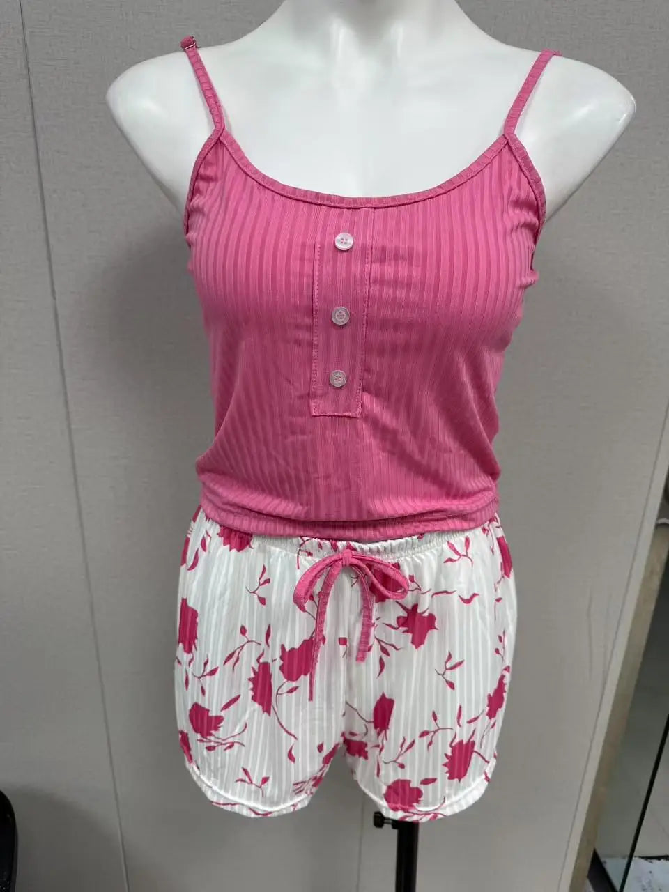 New Women Cami Pajama Set Y2K Vacation Sleepwear 2 Piece Outfit Crop Tops and Floral Print Shorts Fashion Loungewear Set