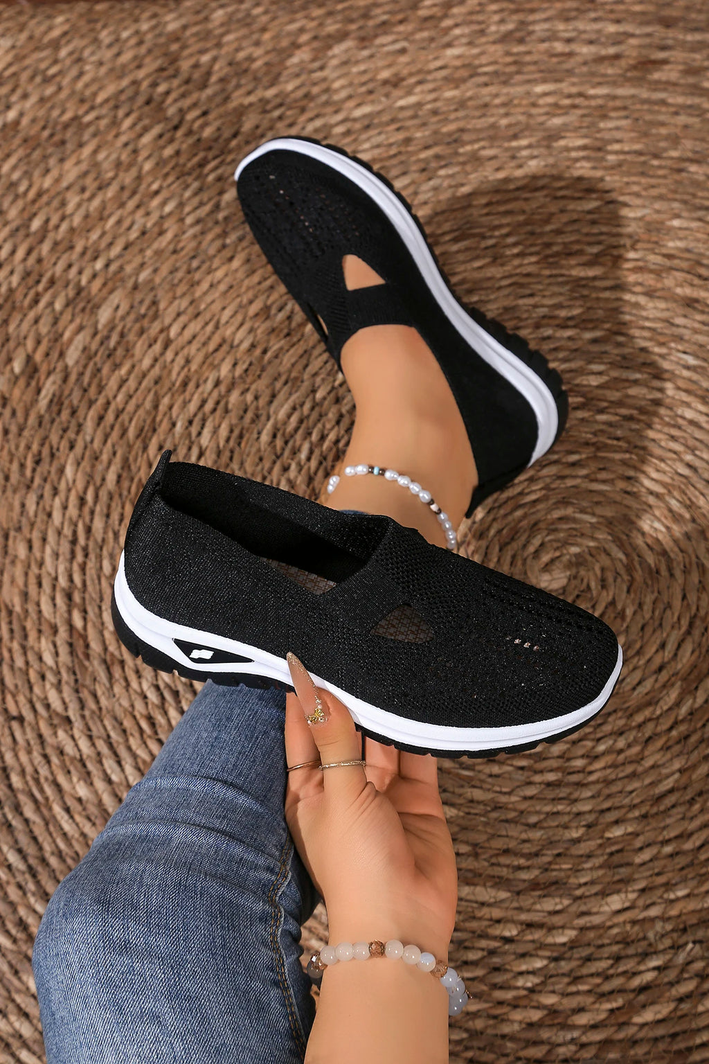 Women's shoes, casual sports shoes, solid color breathable sports soft-soled lightweight walking shoes, low-top knitted casual s