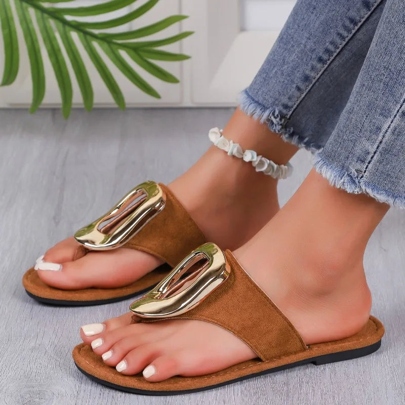 Plus Size Casual Herringbone Sandals Women 2026 New Metal Buckle Clip Toe Beach Flat Slippers