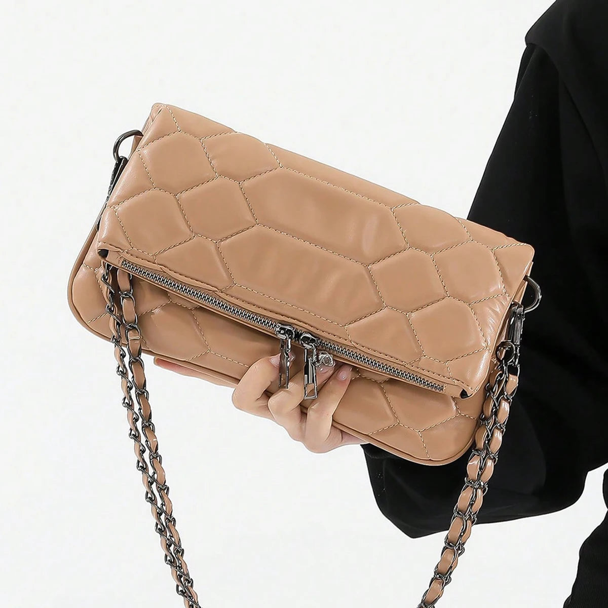 Classic fashion chain shoulder bag, simple and versatile, elegant messenger bag, suitable for work, commuting and shopping