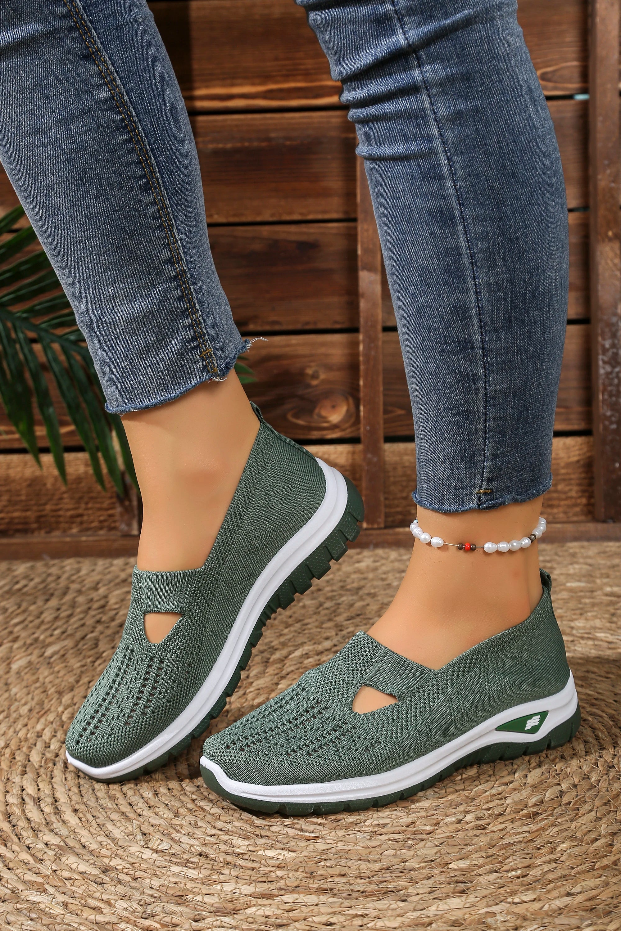 Women's shoes, casual sports shoes, solid color breathable sports soft-soled lightweight walking shoes, low-top knitted casual s