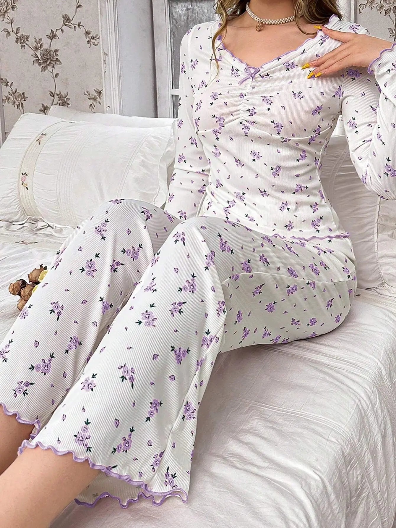 Autumn Winter Pajamas Set Women Round Neck Floral Printed Long Sleeve Tops and Trousers Sleepwear Home Wear Loungewear