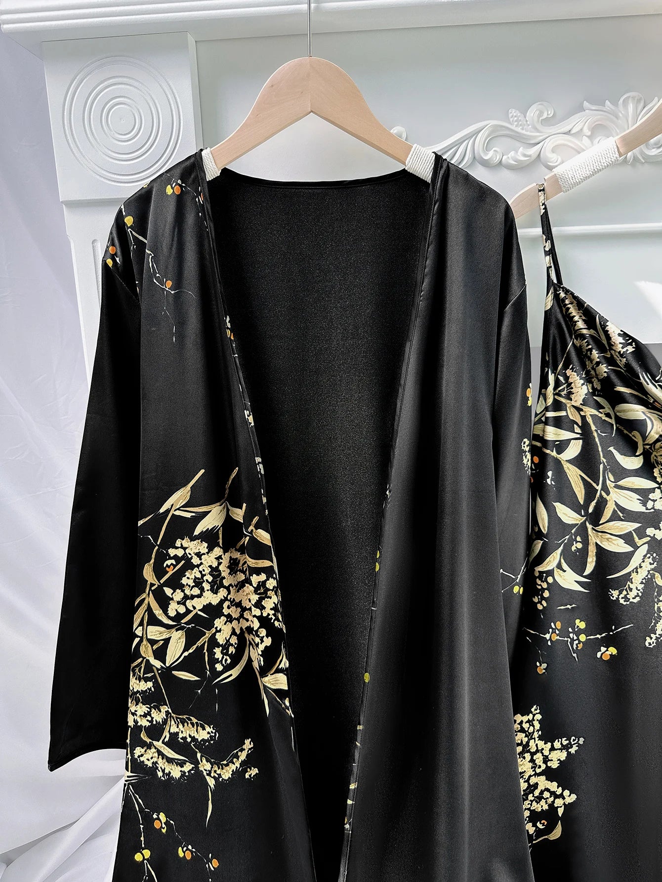 5pcs Floral Print Long Sleeve Robe Cami Dress Cami Top Ruffle Hem Shorts Simple Pajamas Sets for Women
