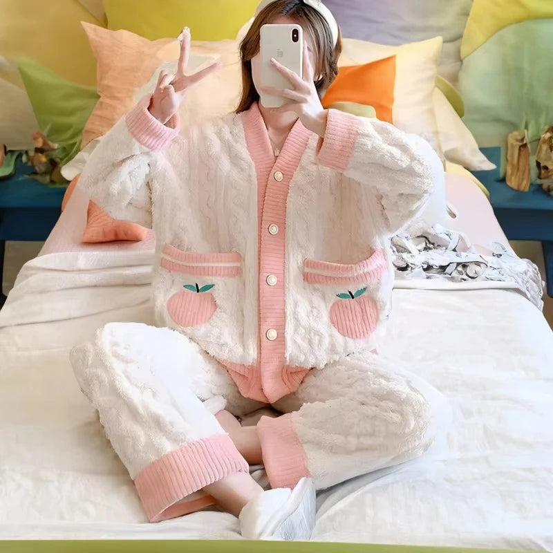 Pyjama épais en flanelle et velours corail fraise, vêtements de maison pour femmes, ensemble de vêtements de nuit à col en v, sa