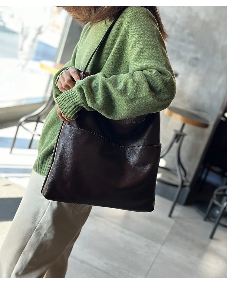 2026 Vintage vegetable tanned cowhide women's bag Leather single shoulder crossbody casual large capacity holiday bag