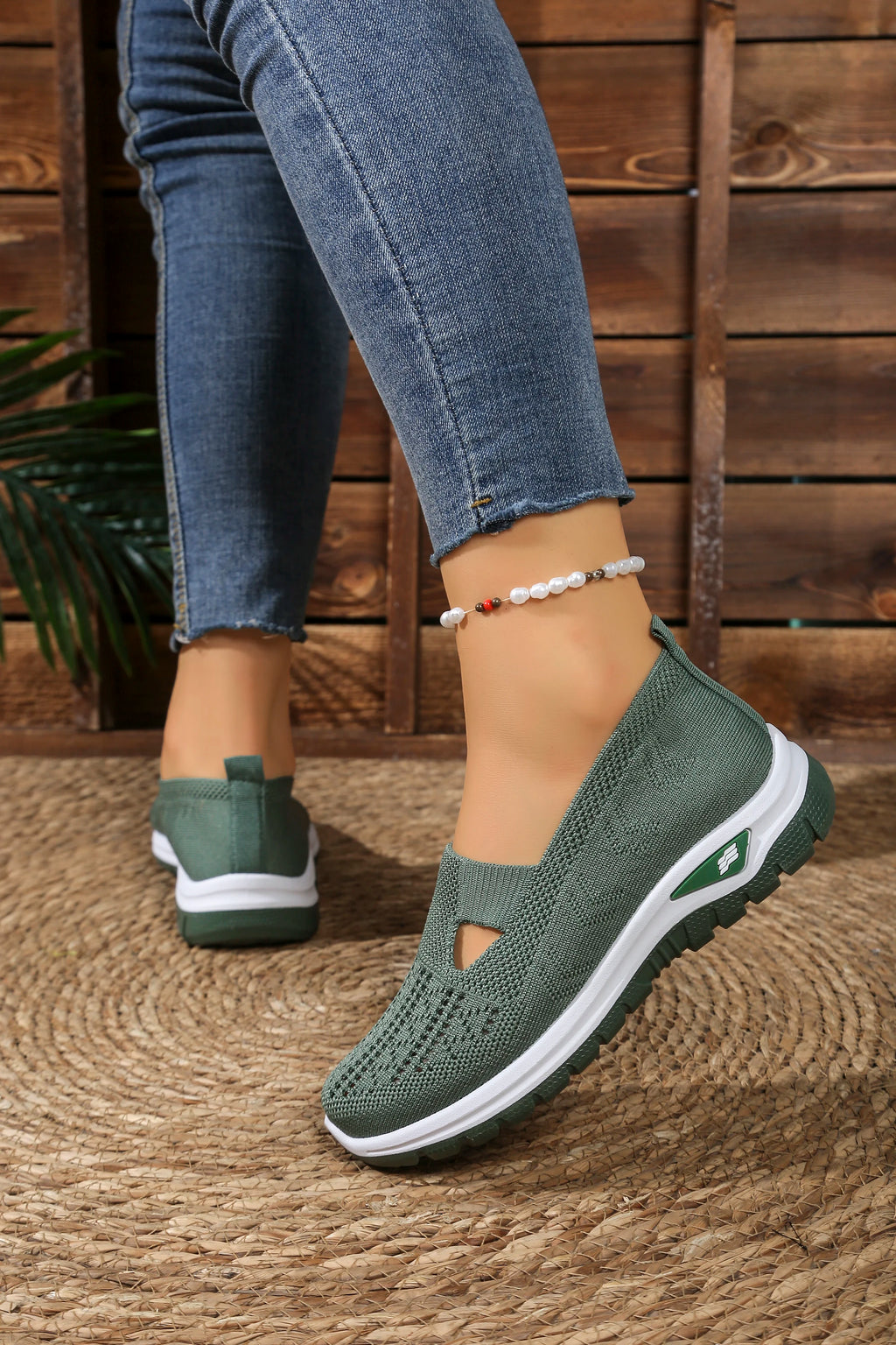 Women's shoes, casual sports shoes, solid color breathable sports soft-soled lightweight walking shoes, low-top knitted casual s