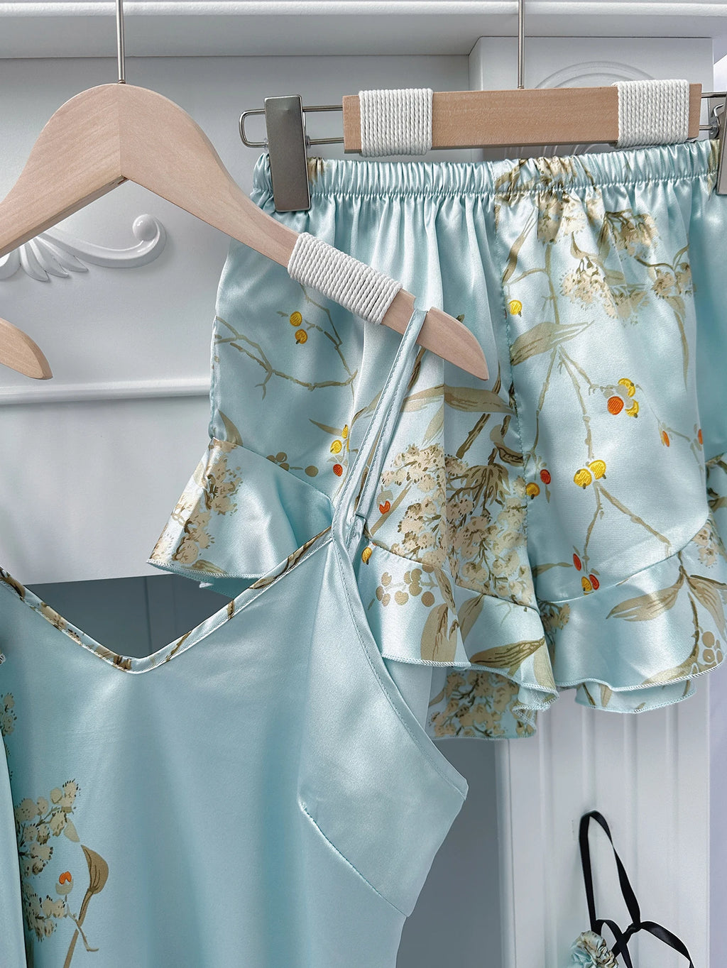 5pcs Floral Print Long Sleeve Robe Cami Dress Cami Top Ruffle Hem Shorts Simple Pajamas Sets for Women