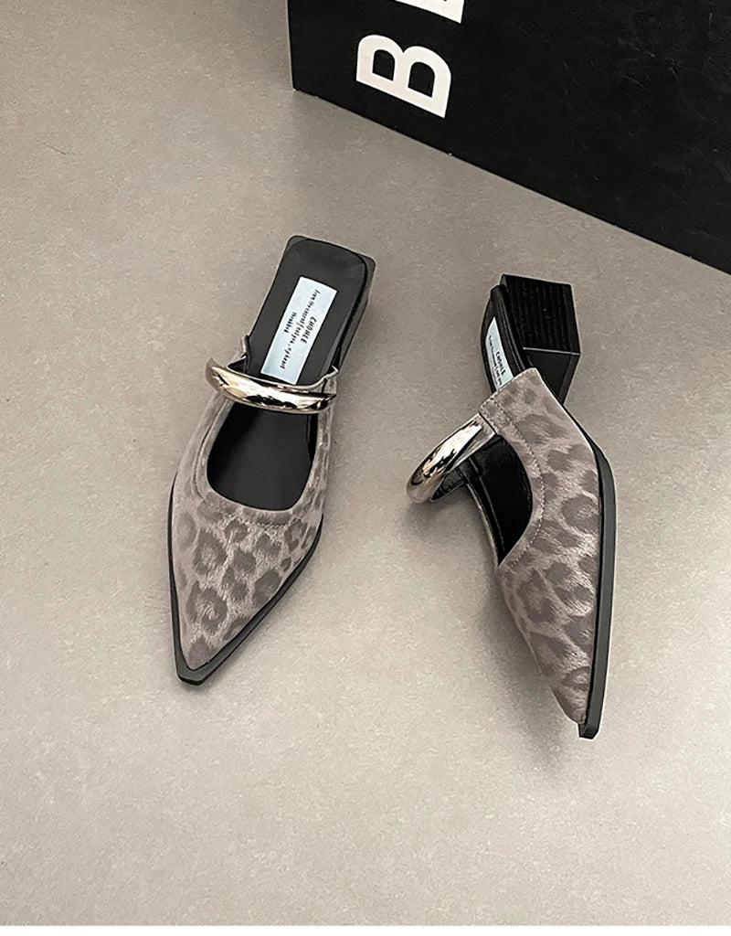 Summer Women Cover Toe Mules Slippers Fashion Metal Decoration Thick Heel Slide Shoes Comfort Street Style Footwear