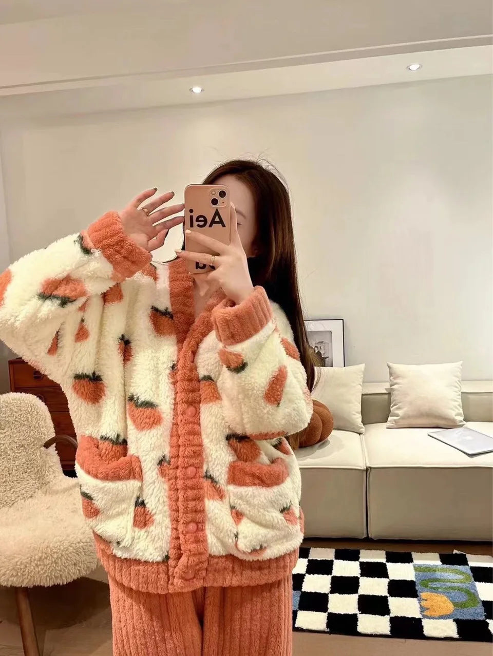 Pyjama épais en flanelle et velours corail fraise, vêtements de maison pour femmes, ensemble de vêtements de nuit à col en v, sa