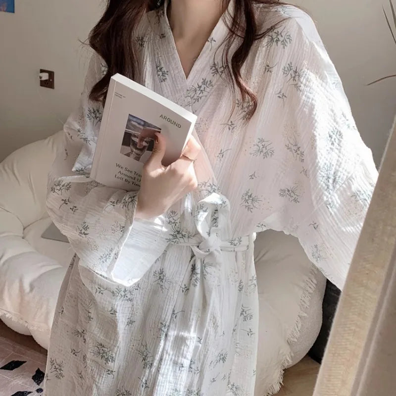Spring and Summer Sexy Women's Morning Gown, Bathrobe, Women's White Floral Loose Robe, V-Neck Long Sleeved Home Nightgown