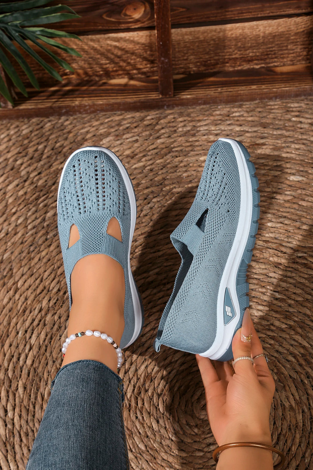 Women's shoes, casual sports shoes, solid color breathable sports soft-soled lightweight walking shoes, low-top knitted casual s
