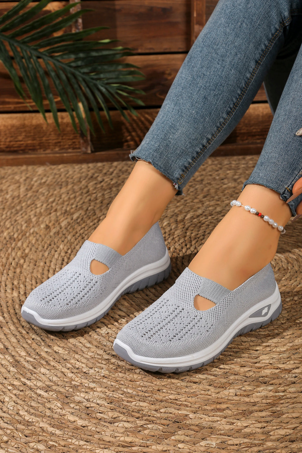 Women's shoes, casual sports shoes, solid color breathable sports soft-soled lightweight walking shoes, low-top knitted casual s