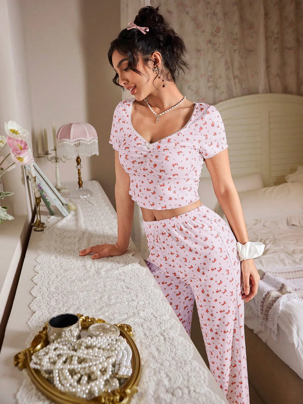 2026 New Women's Floral Print Short Sleeved Pants Two-Piece Set for Home Wear Can Be Worn Outside in Autumn and Winter Pajamas