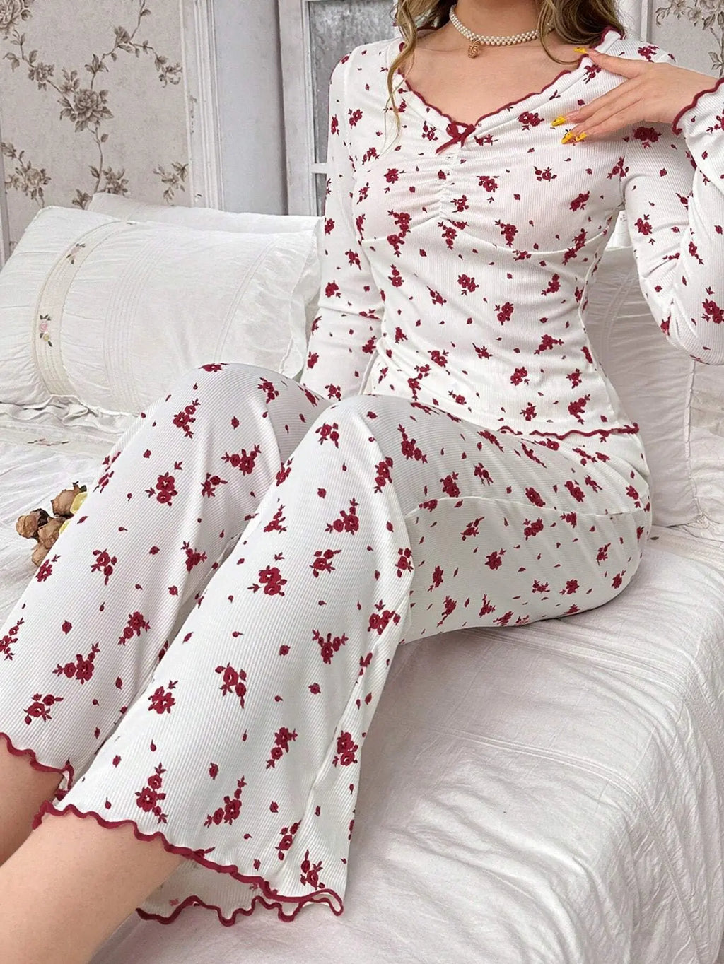Autumn Winter Pajamas Set Women Round Neck Floral Printed Long Sleeve Tops and Trousers Sleepwear Home Wear Loungewear