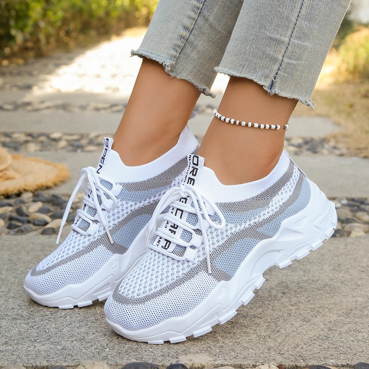 Women's shoes - Summer 2026 casual sports shoes, breathable and lightweight, dual-color or single-color fashionable work shoes