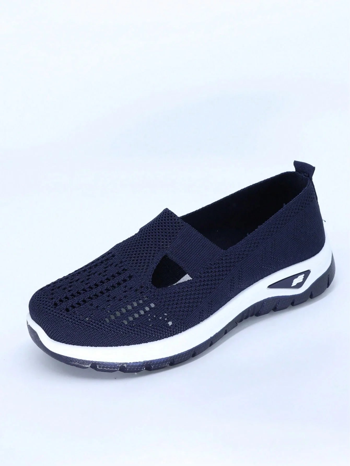 Women's shoes, casual sports shoes, solid color breathable sports soft-soled lightweight walking shoes, low-top knitted casual s