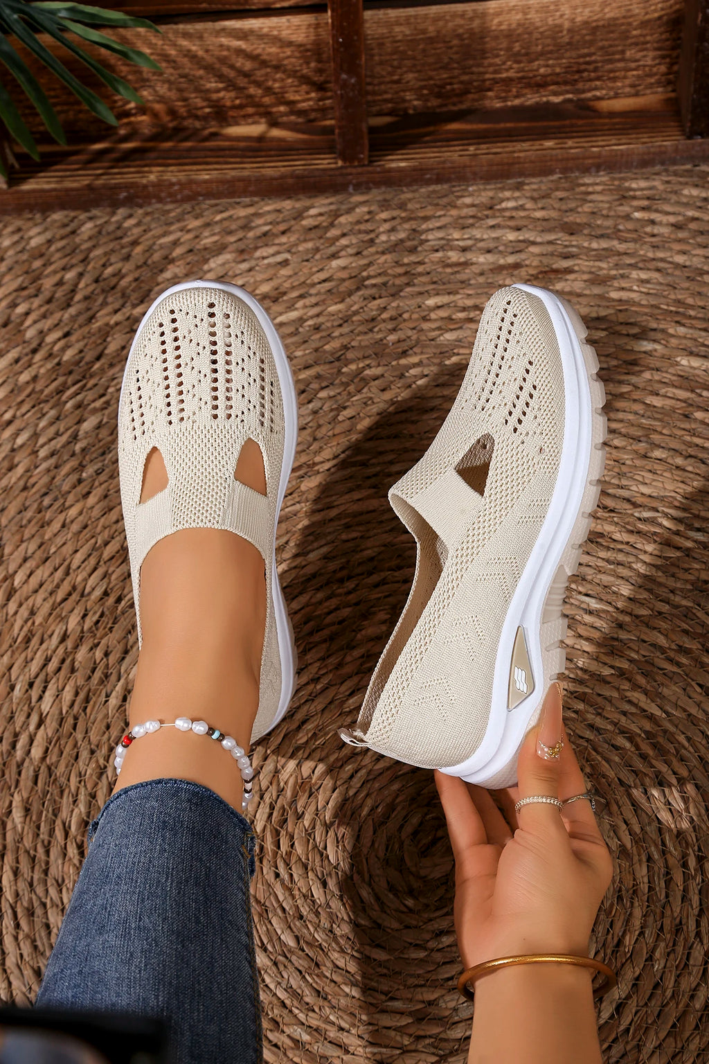 Women's shoes, casual sports shoes, solid color breathable sports soft-soled lightweight walking shoes, low-top knitted casual s
