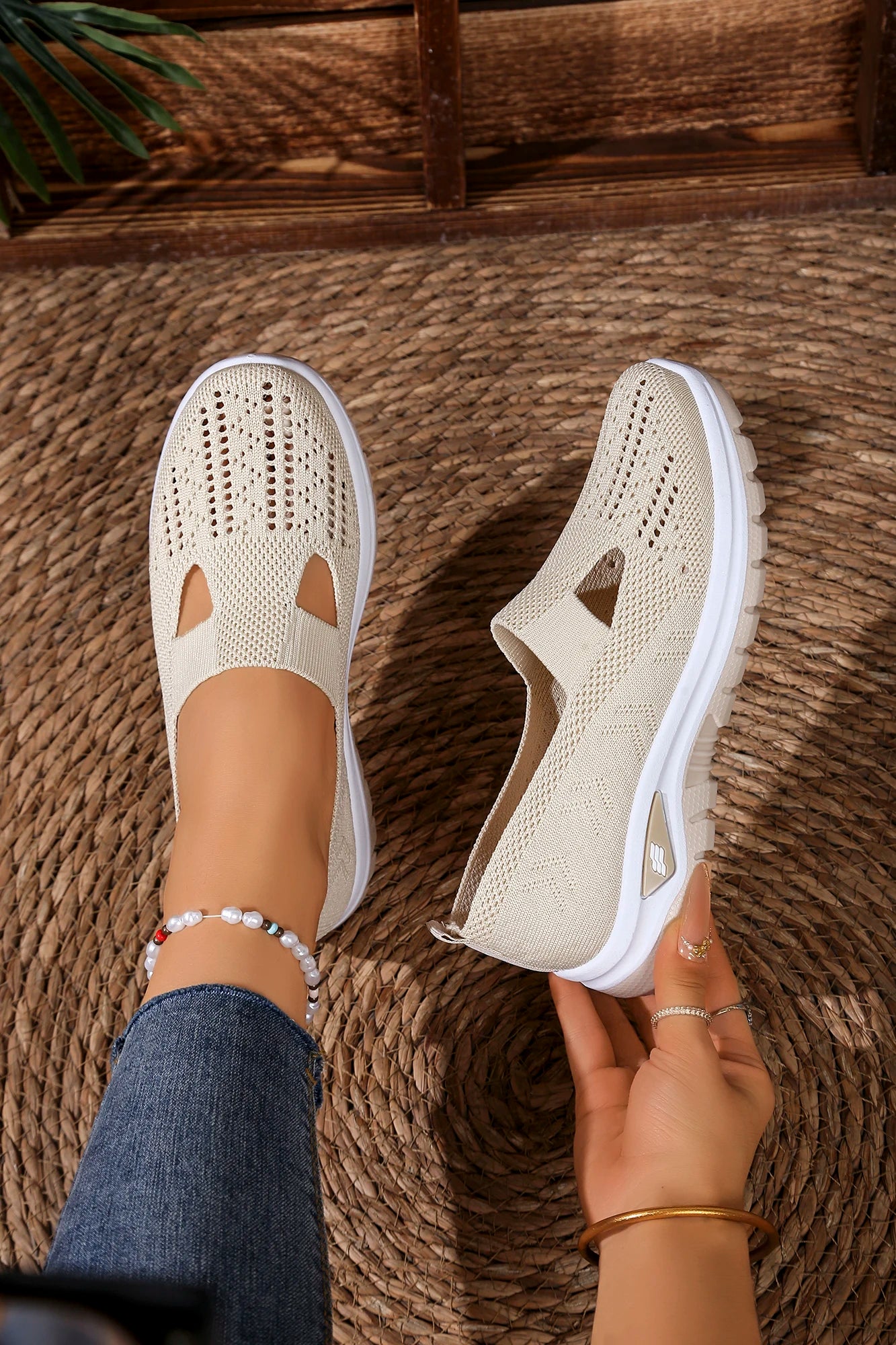 Women's shoes, casual sports shoes, solid color breathable sports soft-soled lightweight walking shoes, low-top knitted casual s