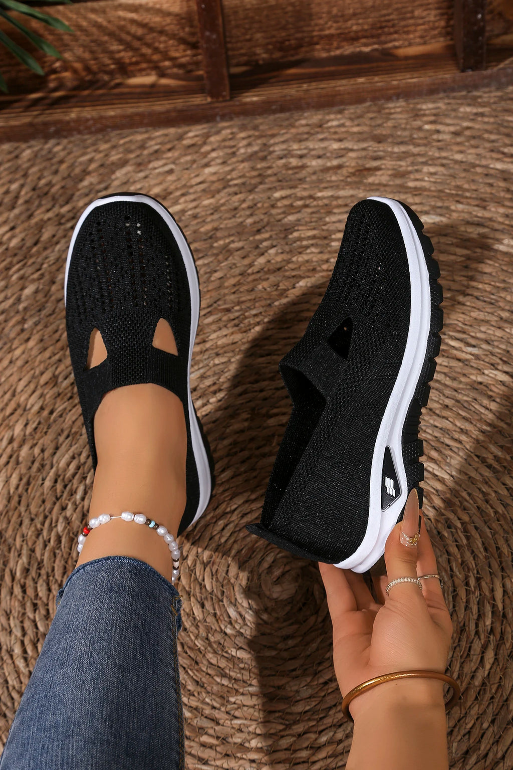 Women's shoes, casual sports shoes, solid color breathable sports soft-soled lightweight walking shoes, low-top knitted casual s