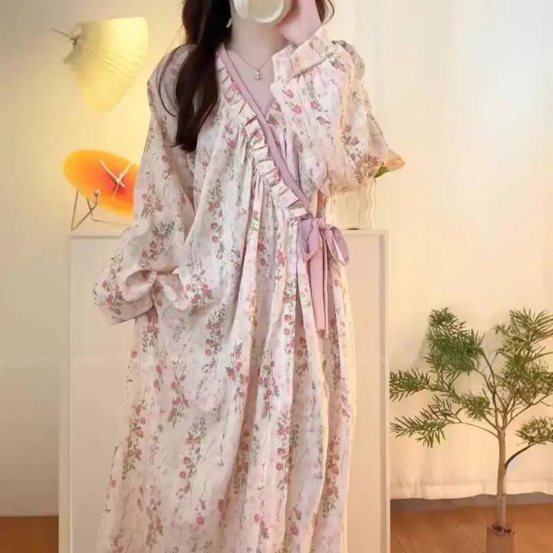 Hot Spring Summer New Women Long Sleeved Korean Edition Floral Vneck Long Sleeved Robe Soft Comfort Loose Girls Home Clothing