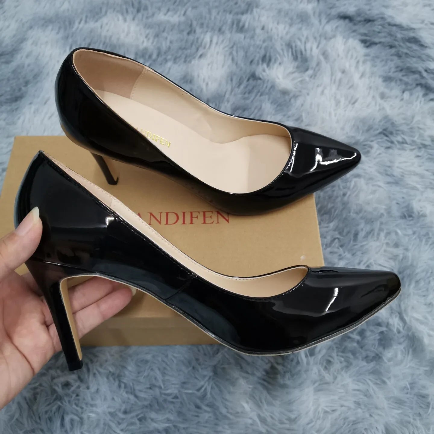 13 Style Women's Large Pumps Classic Sexy Pointed Toe 9cm mid High Heels Women Pumps Faux Black red Office Party Wedding Shoes