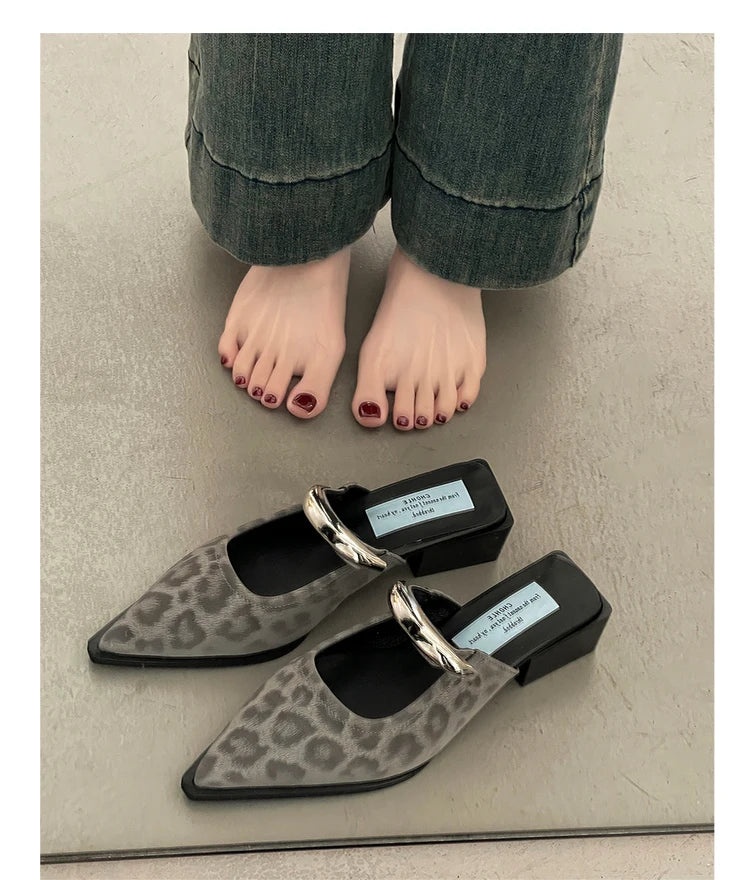 Summer Women Cover Toe Mules Slippers Fashion Metal Decoration Thick Heel Slide Shoes Comfort Street Style Footwear