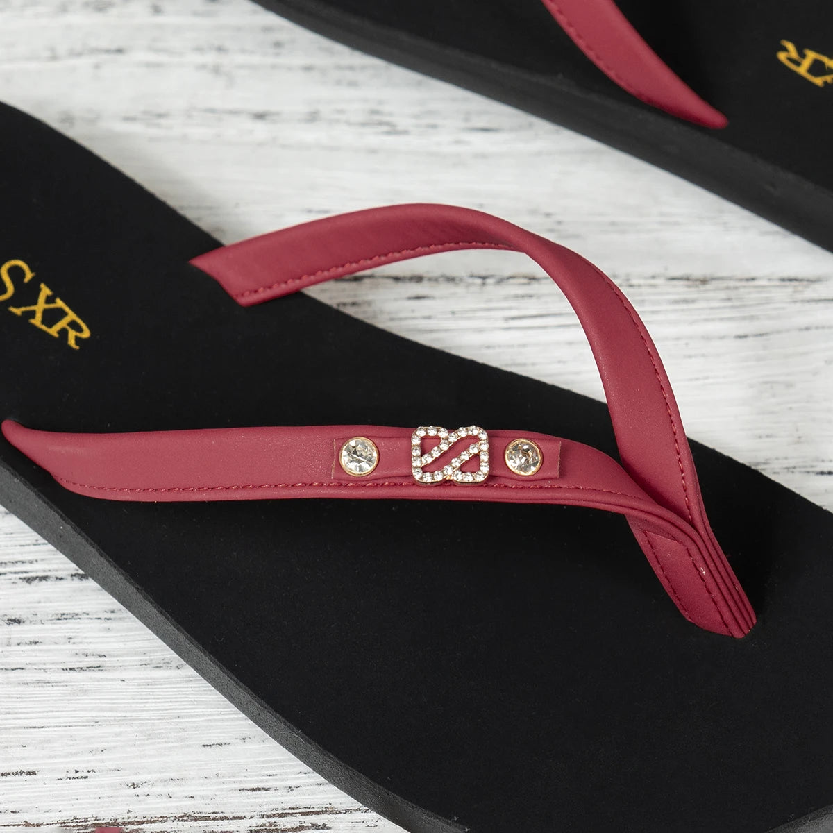 Women's Thong Slippers with Crystal And S Embellishments Comfortable Lightweight for Summer Beach Home Casual Fashionable