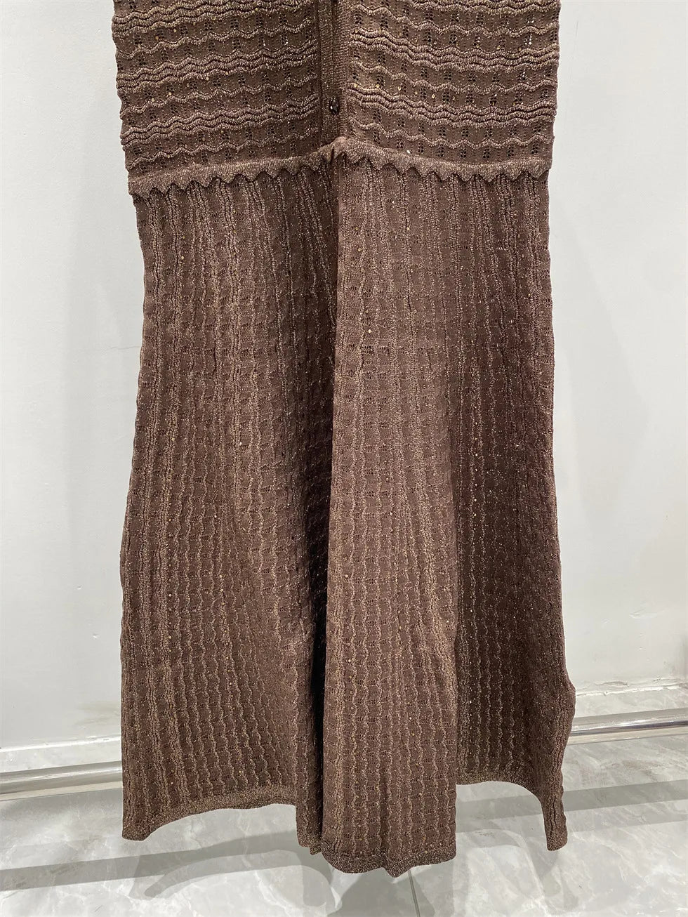 New summer single-breasted round neck knit crochet short-sleeved dress, high-quality and fashionable over-the-knee long skirt
