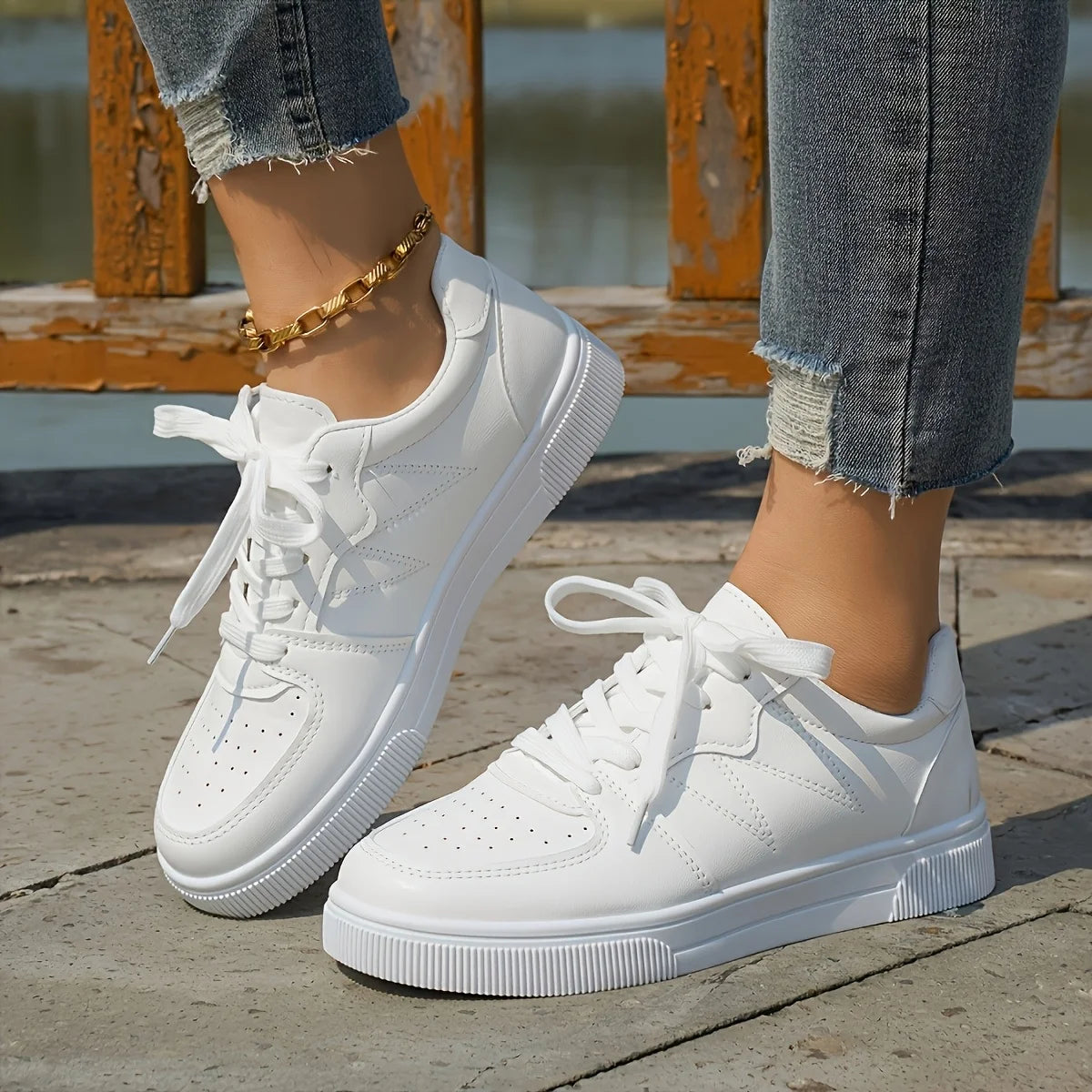 Women Sneakers Runing Breathable Light Walking Shoes Sport Casual Female Shoes Tennis Motion Skateboard Shoes Fashion Outdoor
