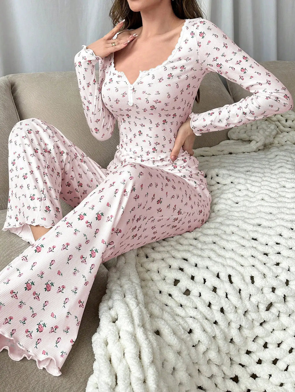 Women's Autumn/Winter Floral Long-Sleeve Pajama Set - Comfortable V-neck Ribbed Cotton Loungewear