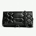 Classic fashion chain shoulder bag, simple and versatile, elegant messenger bag, suitable for work, commuting and shopping