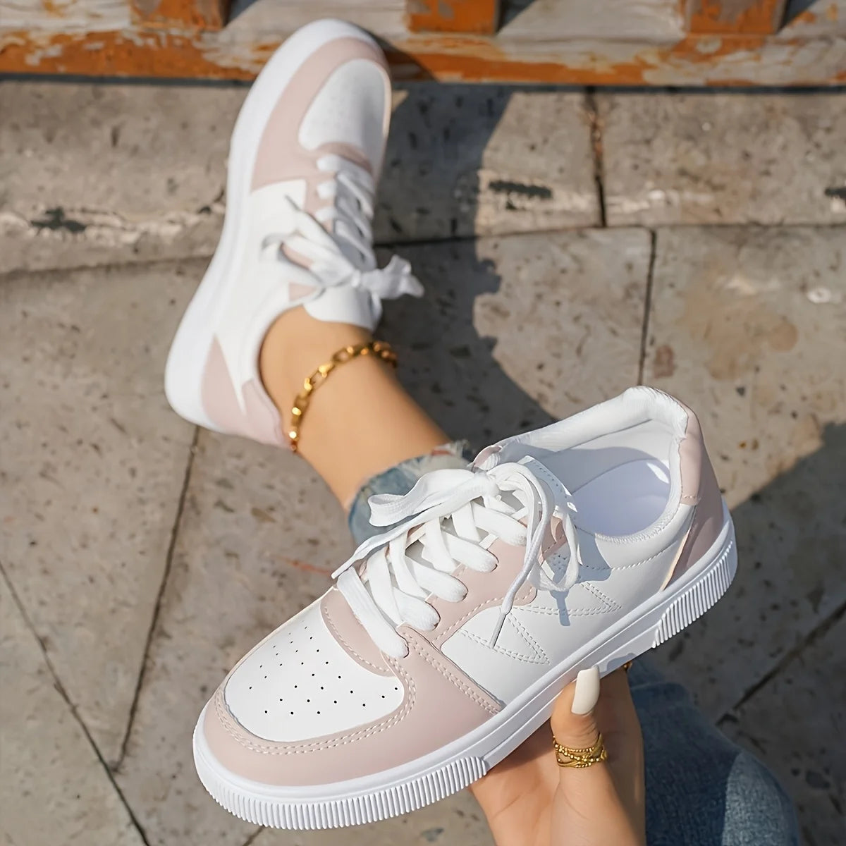 Women Sneakers Runing Breathable Light Walking Shoes Sport Casual Female Shoes Tennis Motion Skateboard Shoes Fashion Outdoor