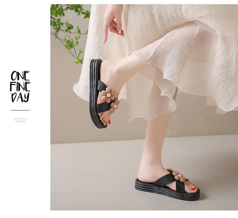 2025 Summer Women's Fashion Slippers - Thick Soled Non-slip Wear-resistant for Indoor & Outdoor