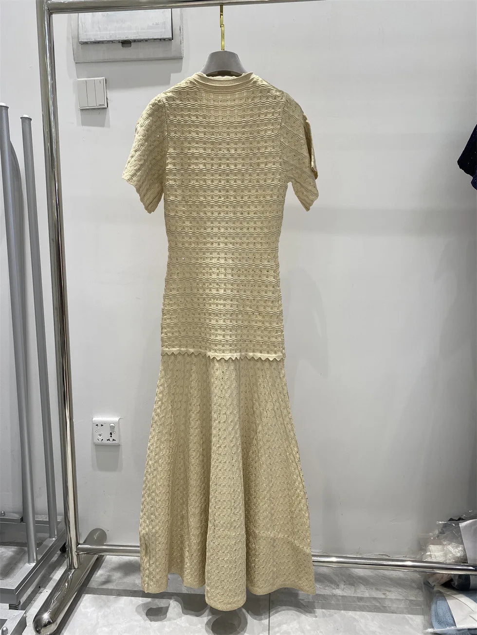 New summer single-breasted round neck knit crochet short-sleeved dress, high-quality and fashionable over-the-knee long skirt