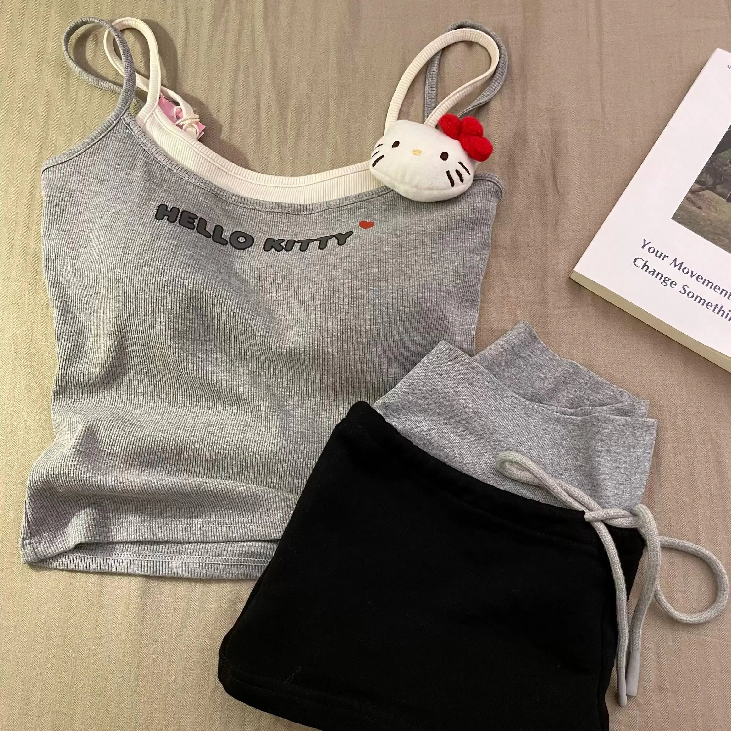 Cute Hello Kitty fake two-piece suspender shorts pajamas women's summer casual loungewear two-piece set can be worn outside
