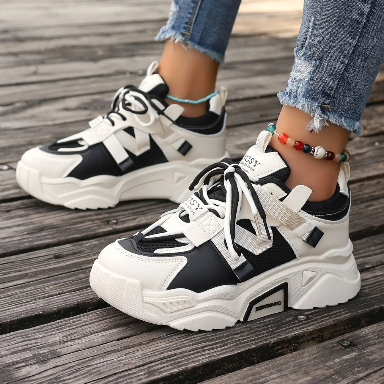 New Sneakers Women Designer Shoes Women Lightweight Mesh Breathable Versatile Outdoor Casual Vulcanize Shoes Zapatos De Mujer