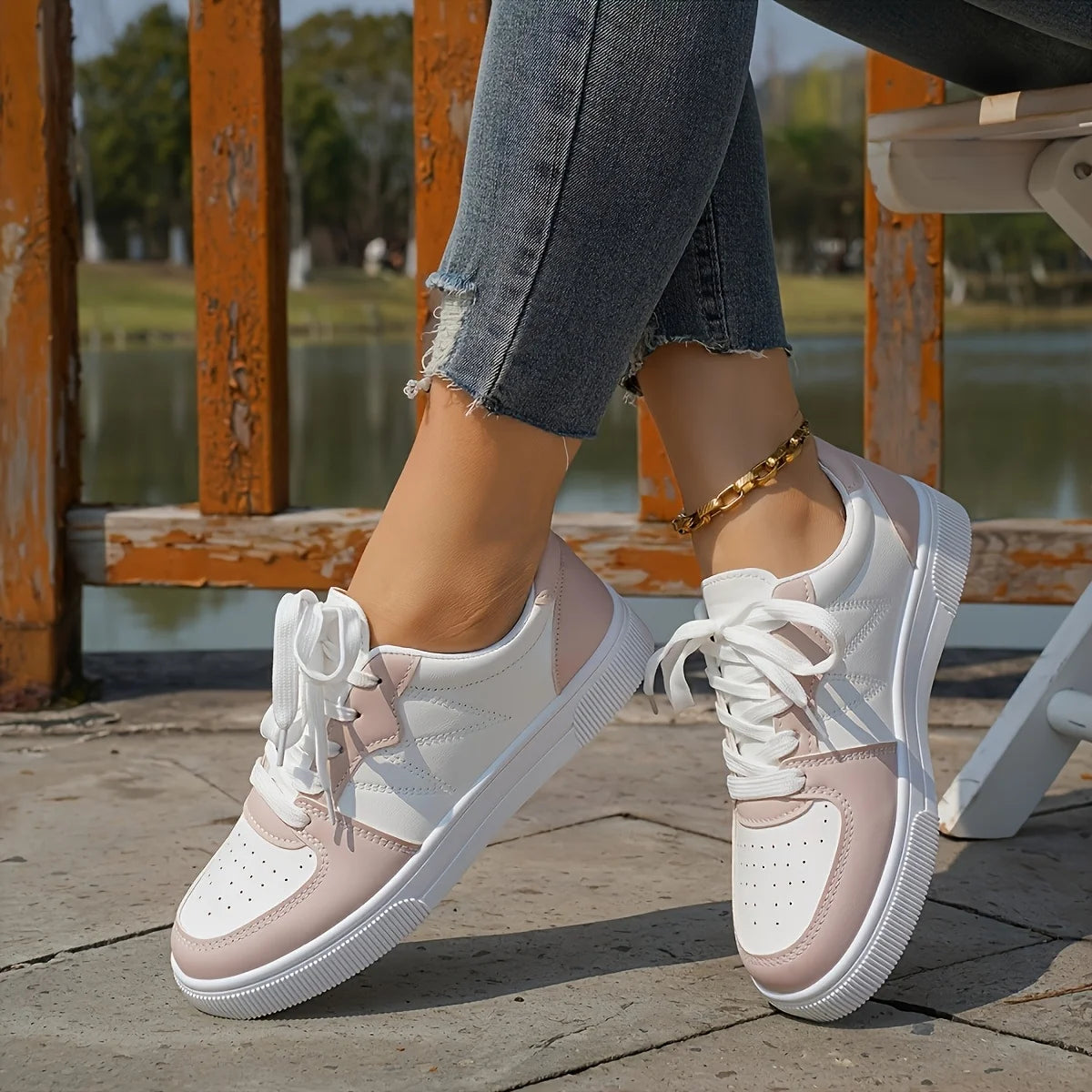 Women Sneakers Runing Breathable Light Walking Shoes Sport Casual Female Shoes Tennis Motion Skateboard Shoes Fashion Outdoor