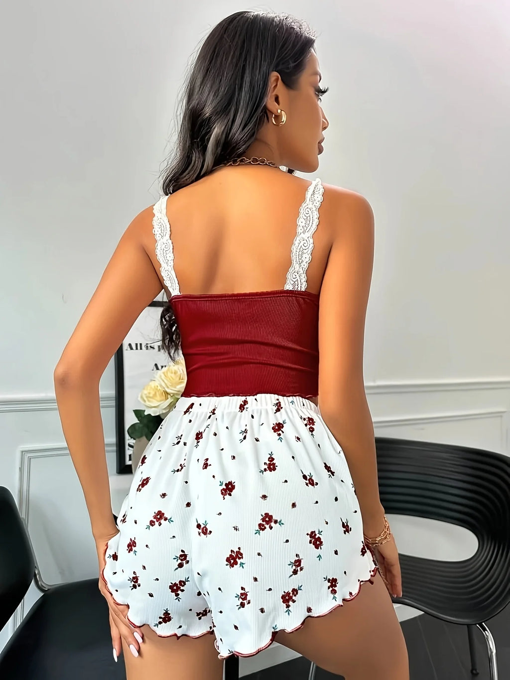 2PCS Women Pajama Set Lace V-Neck Camisole Top and Floral Printed Shorts Sleepwear Nightwear Loungewear Summer Outfit