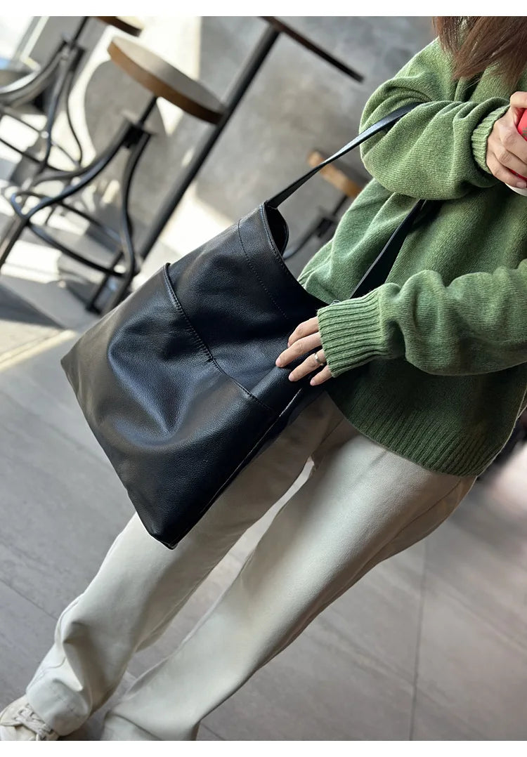 2026 Vintage vegetable tanned cowhide women's bag Leather single shoulder crossbody casual large capacity holiday bag