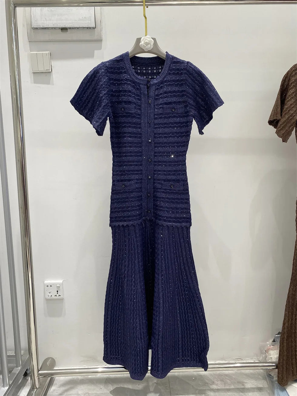 New summer single-breasted round neck knit crochet short-sleeved dress, high-quality and fashionable over-the-knee long skirt