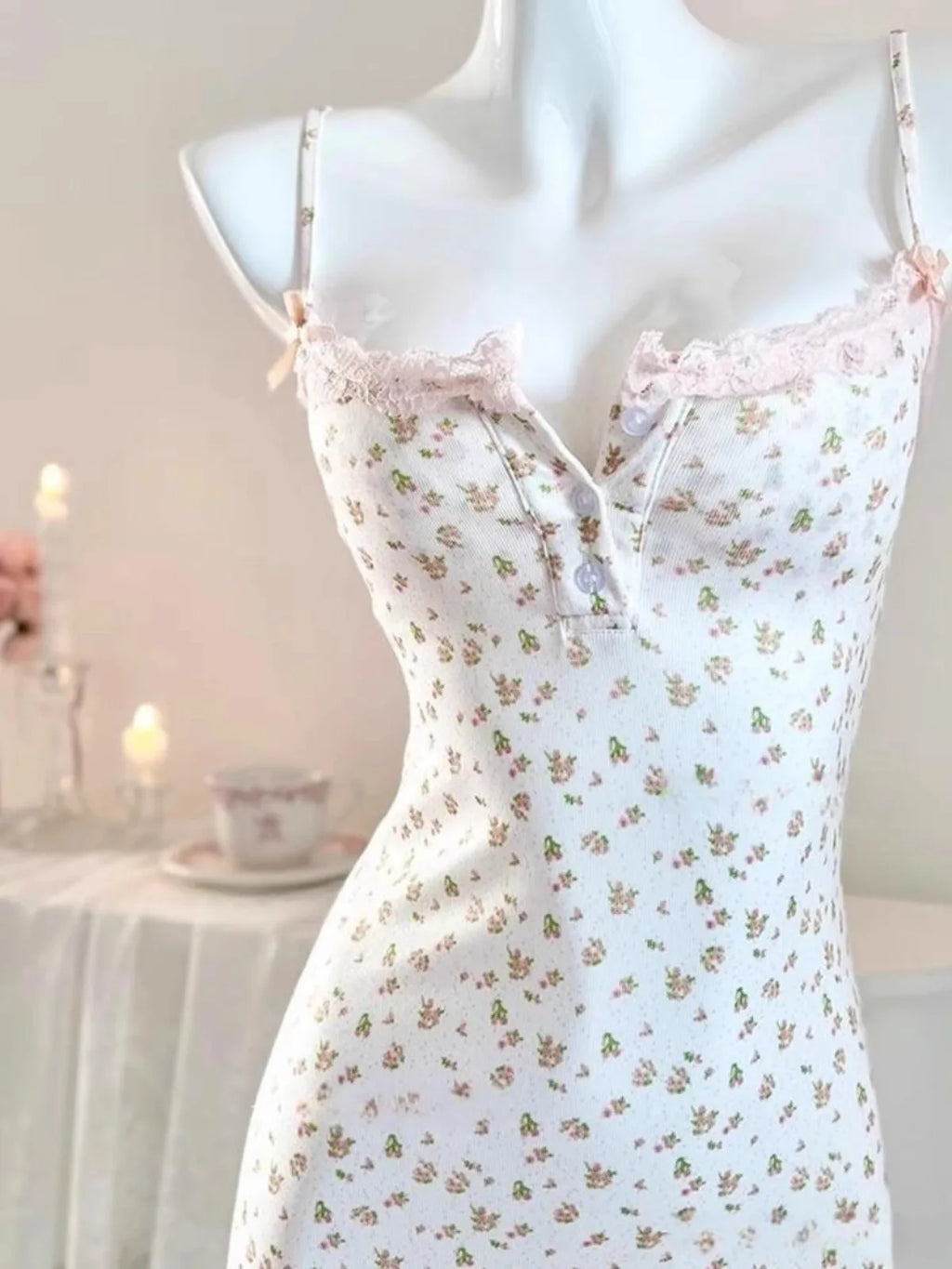 Sweet & Spicy Pure Desire Hip-Wrapped Slimming Slip Nightgown Sleep Dress with Chest Pad Small Floral Slim Fit Skirt