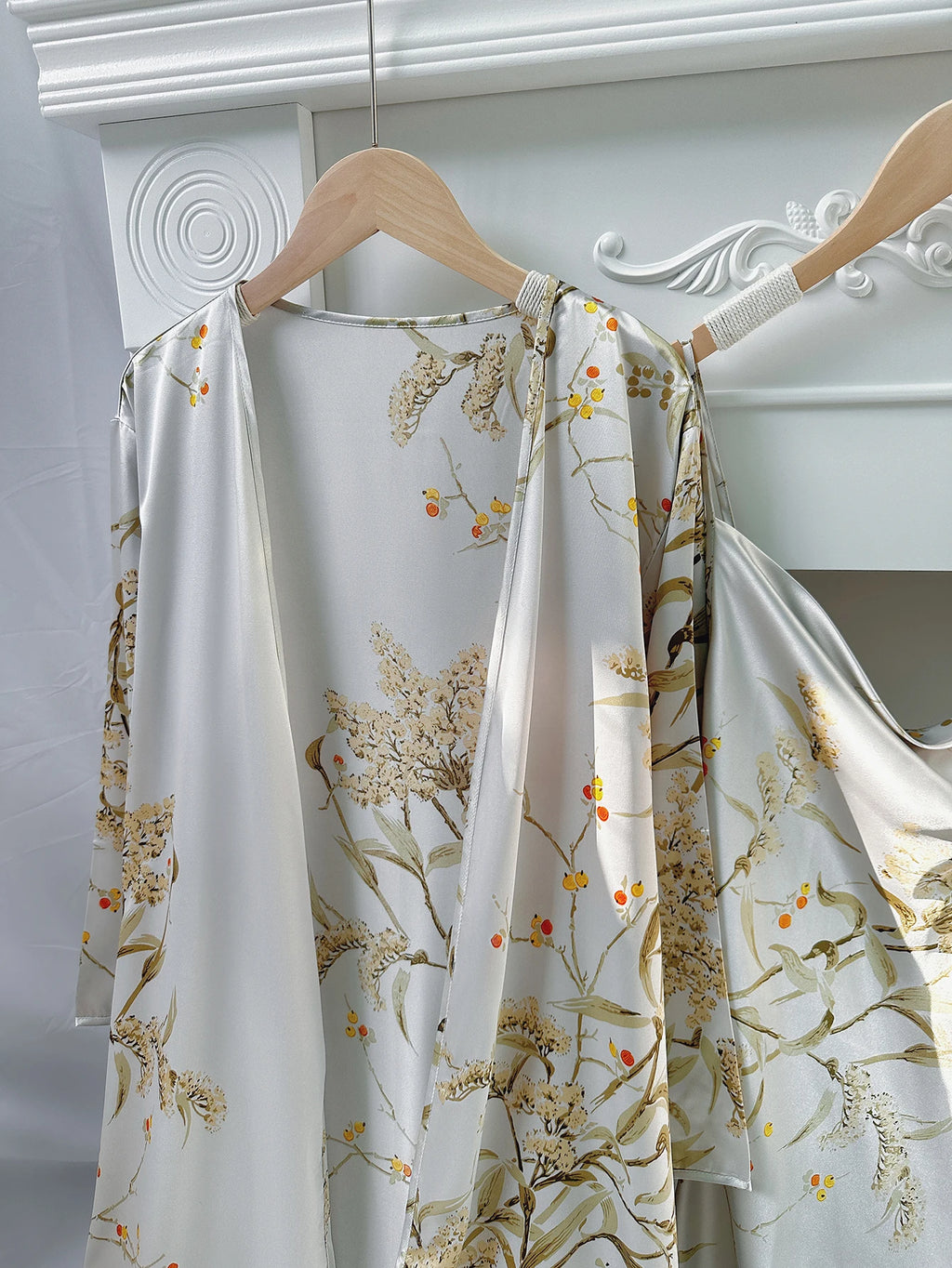5pcs Floral Print Long Sleeve Robe Cami Dress Cami Top Ruffle Hem Shorts Simple Pajamas Sets for Women