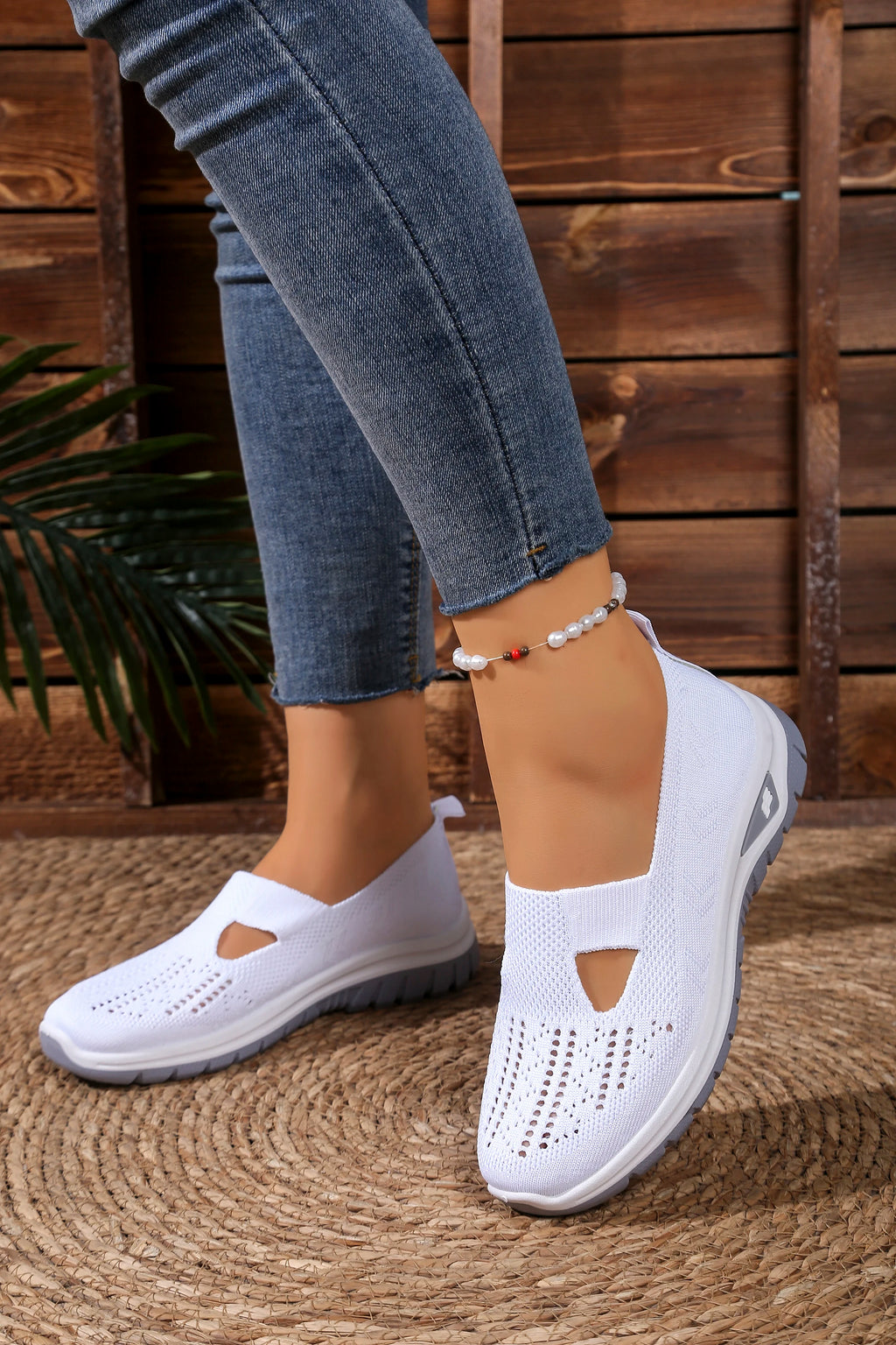 Women's shoes, casual sports shoes, solid color breathable sports soft-soled lightweight walking shoes, low-top knitted casual s