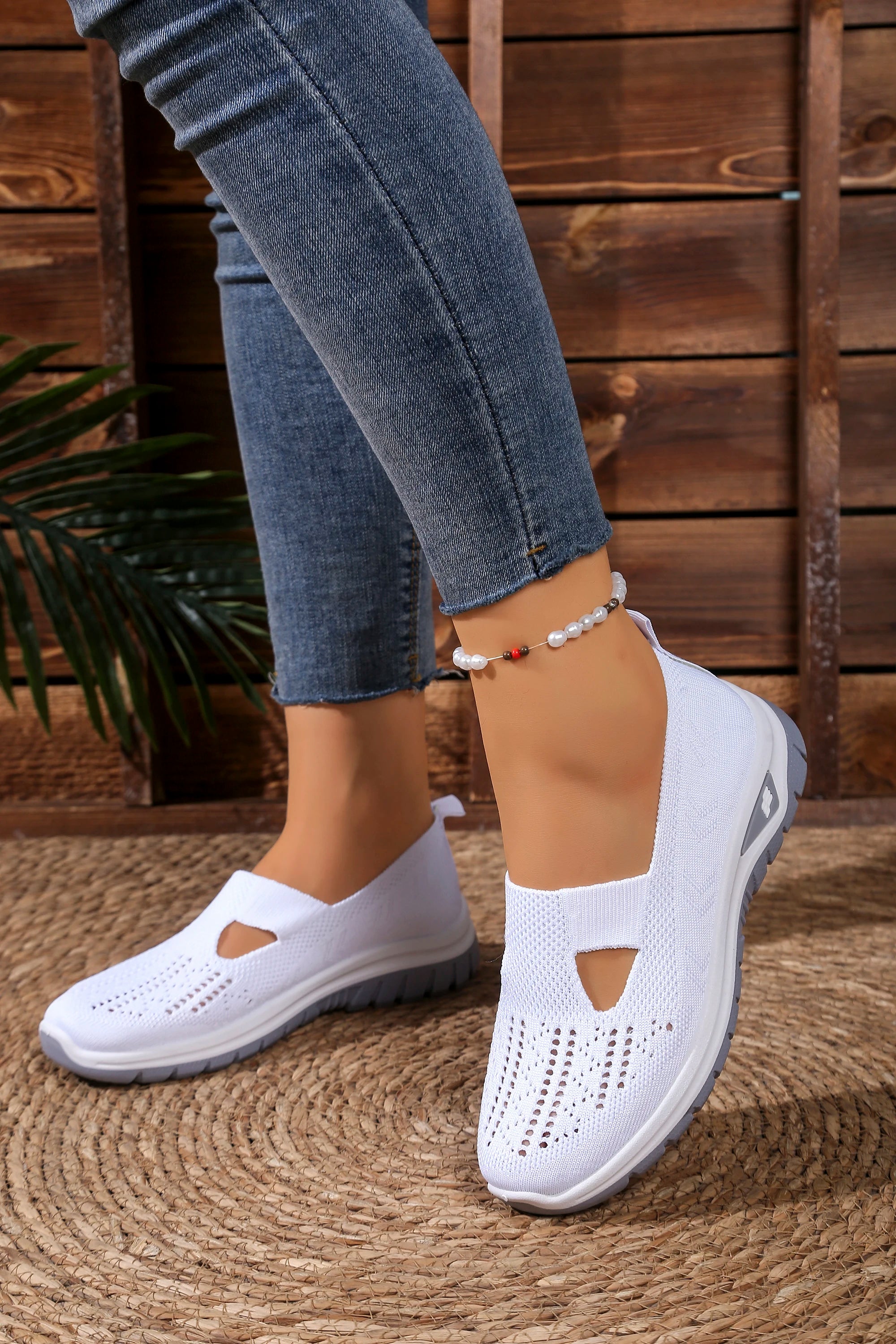 Women's shoes, casual sports shoes, solid color breathable sports soft-soled lightweight walking shoes, low-top knitted casual s