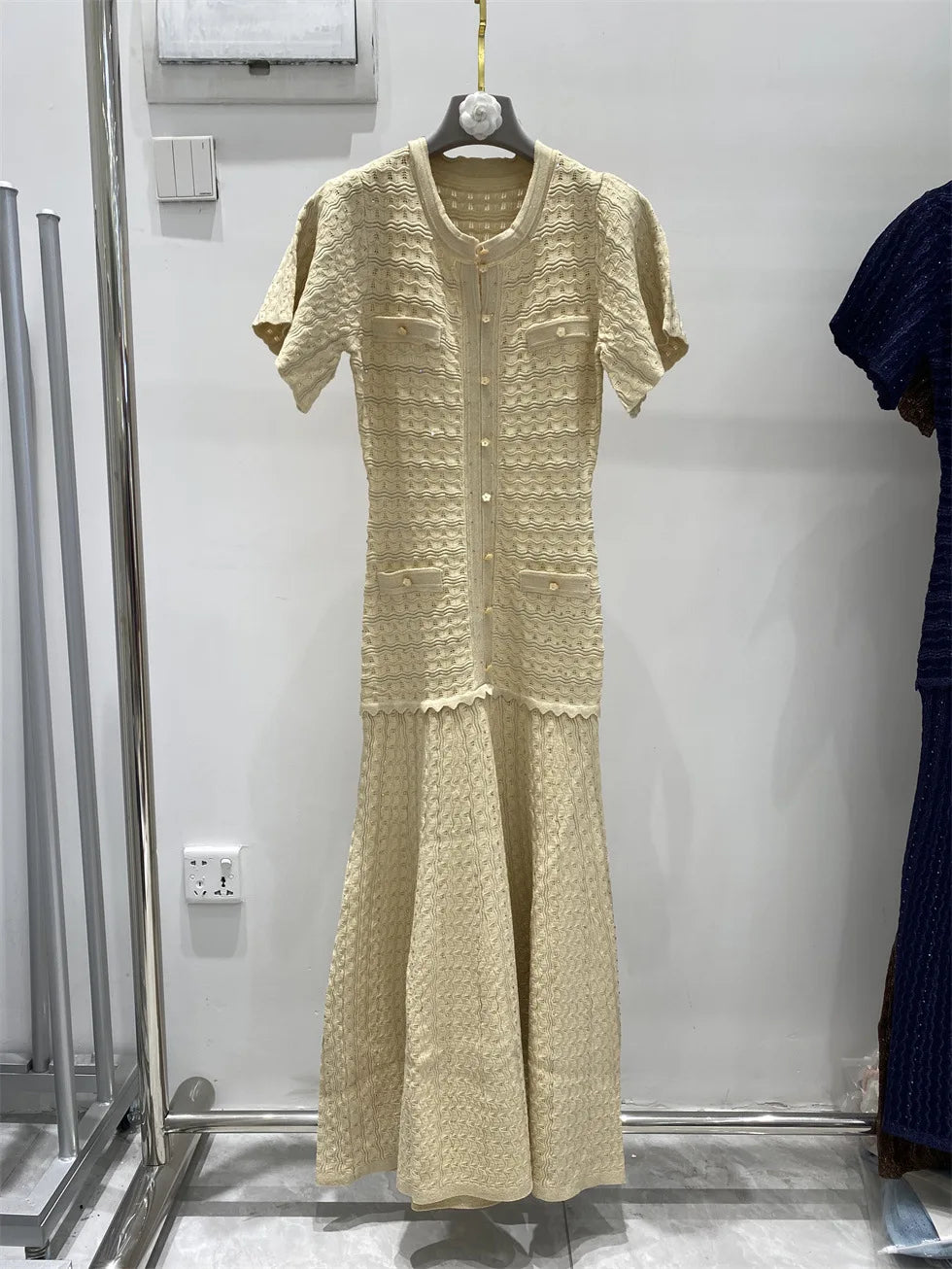 New summer single-breasted round neck knit crochet short-sleeved dress, high-quality and fashionable over-the-knee long skirt