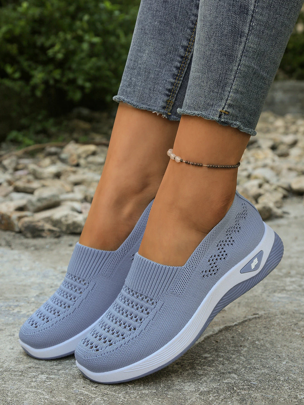 women's shoes summer 2026 lady wears crocs, casual sneaker which are light, comfortable and breathable