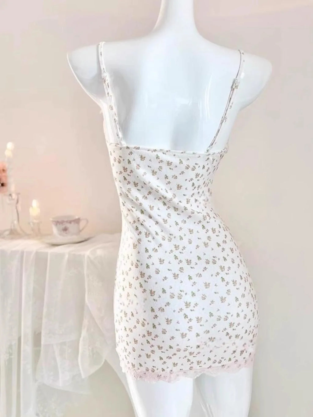 Sweet & Spicy Pure Desire Hip-Wrapped Slimming Slip Nightgown Sleep Dress with Chest Pad Small Floral Slim Fit Skirt