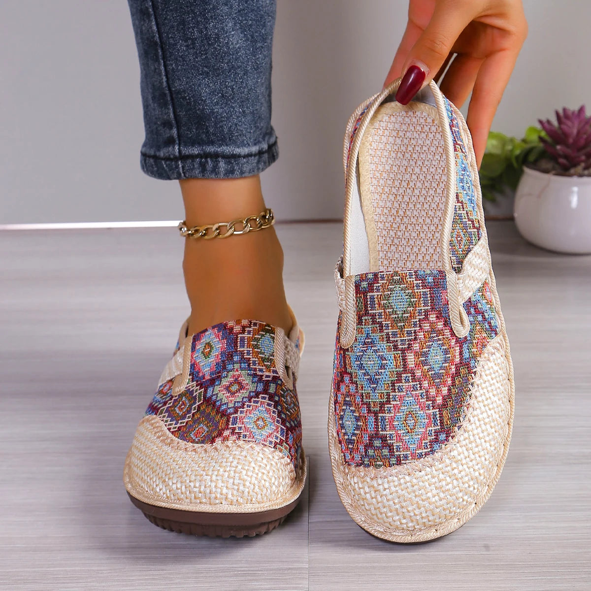 Lady Bohemian style open-toe Mule shoes, round-toe non-slip casual slippers