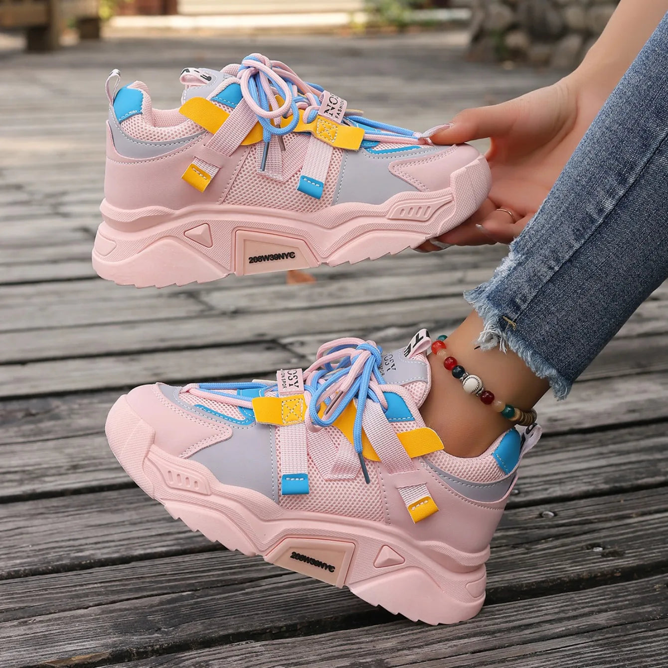 New Sneakers Women Designer Shoes Women Lightweight Mesh Breathable Versatile Outdoor Casual Vulcanize Shoes Zapatos De Mujer
